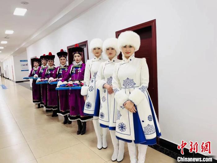 新春走基层：十四冬志愿者小雪团以青春点亮寒