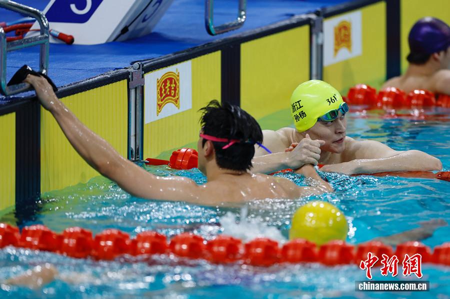 十五运会男子400米自由泳预赛：张展硕列第二 潘