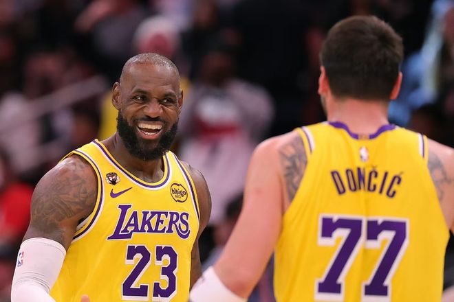 东契奇狂砍60分率湖人逆转热火 八连胜背后独行