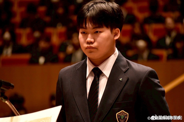 日本乒乓球新星松岛辉空高中毕业典礼引热议，