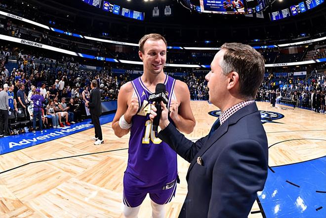 活塞力克湖人终结湖人9连胜 肯纳德状态持续低迷