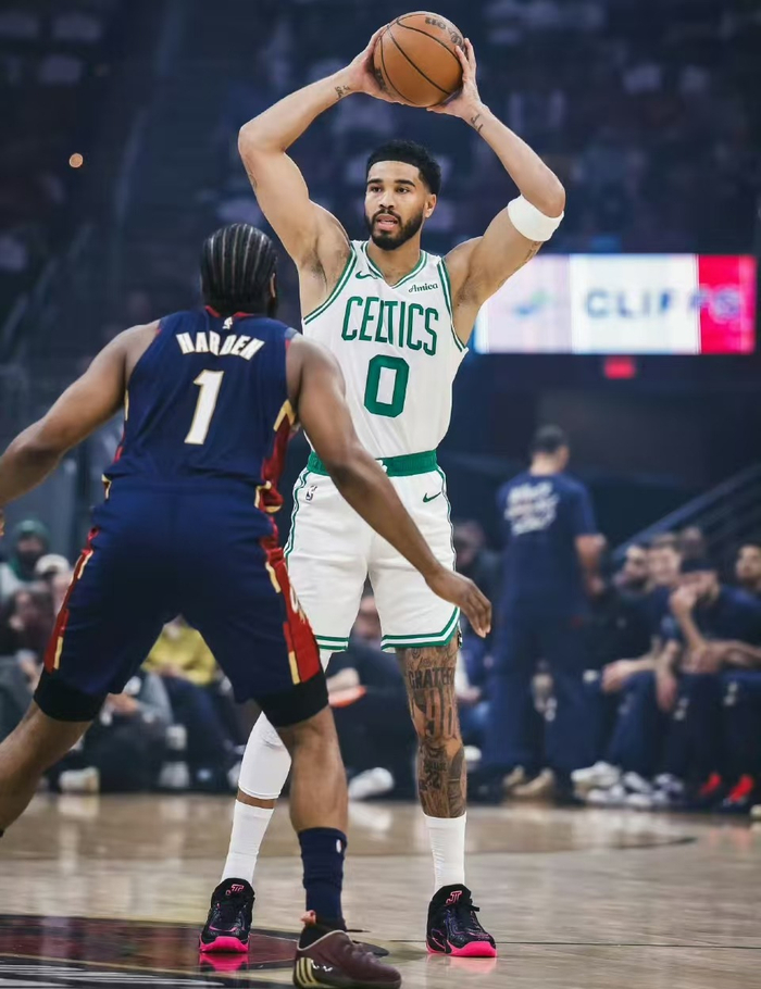 活塞队遭四连败陷危机 热火掀翻东部榜首引格局