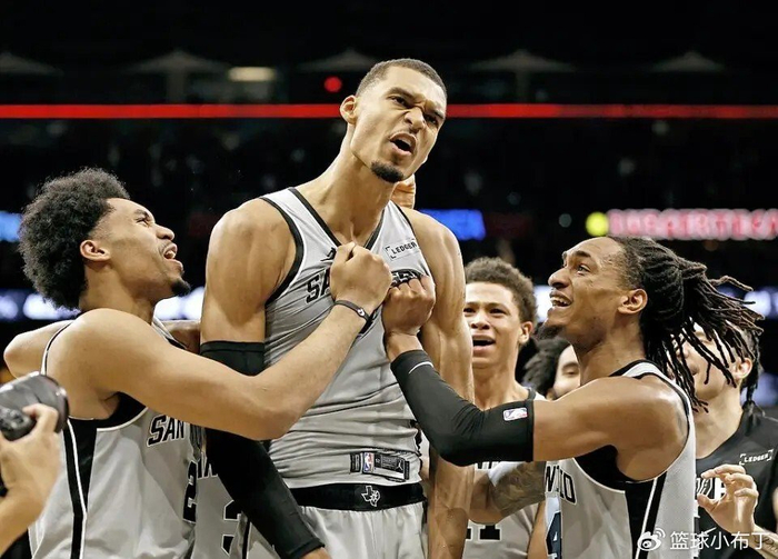 文班双40+10创历史纪录 防守数据碾压亚历山大